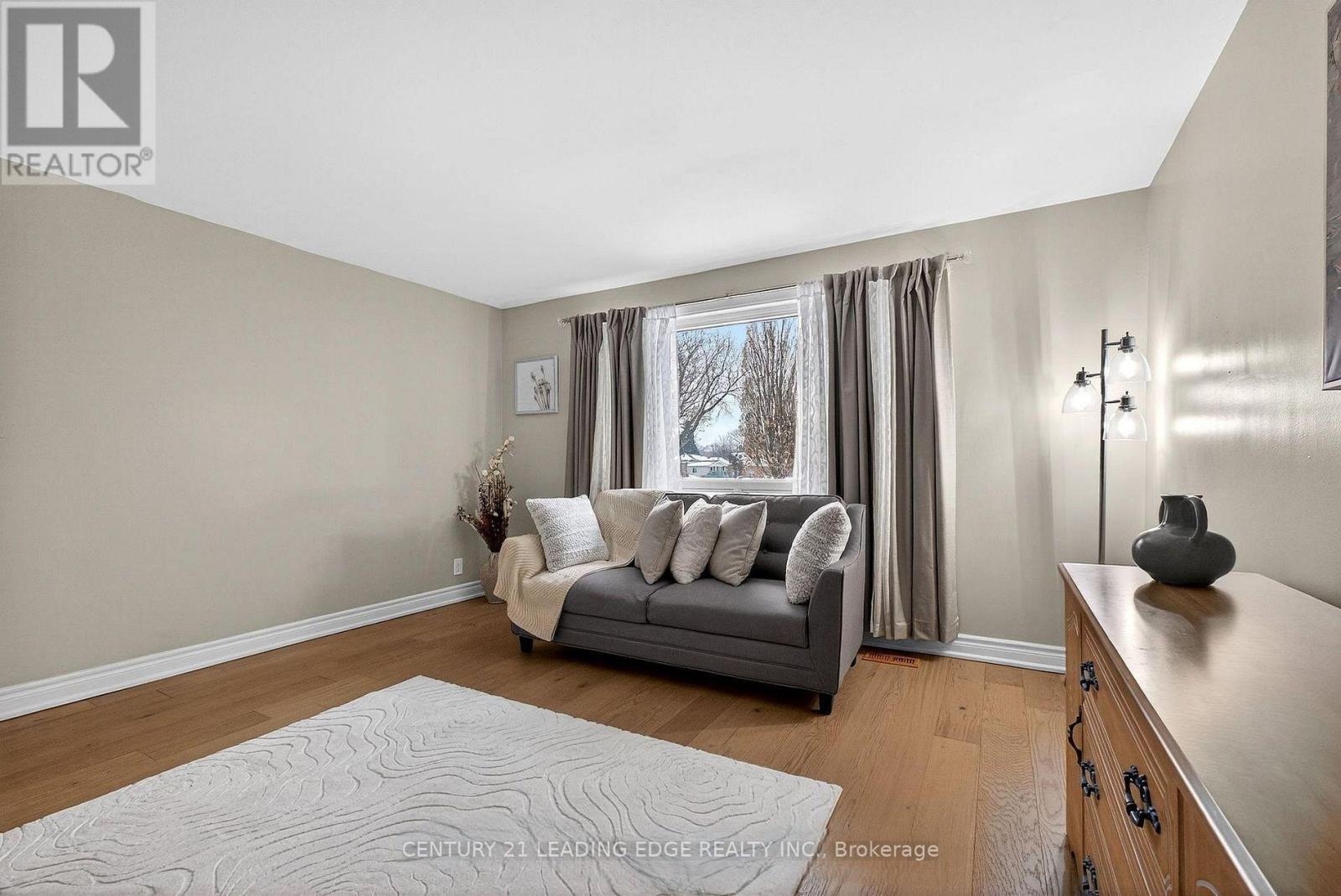 855 Zator Avenue, Pickering, ON photo 28