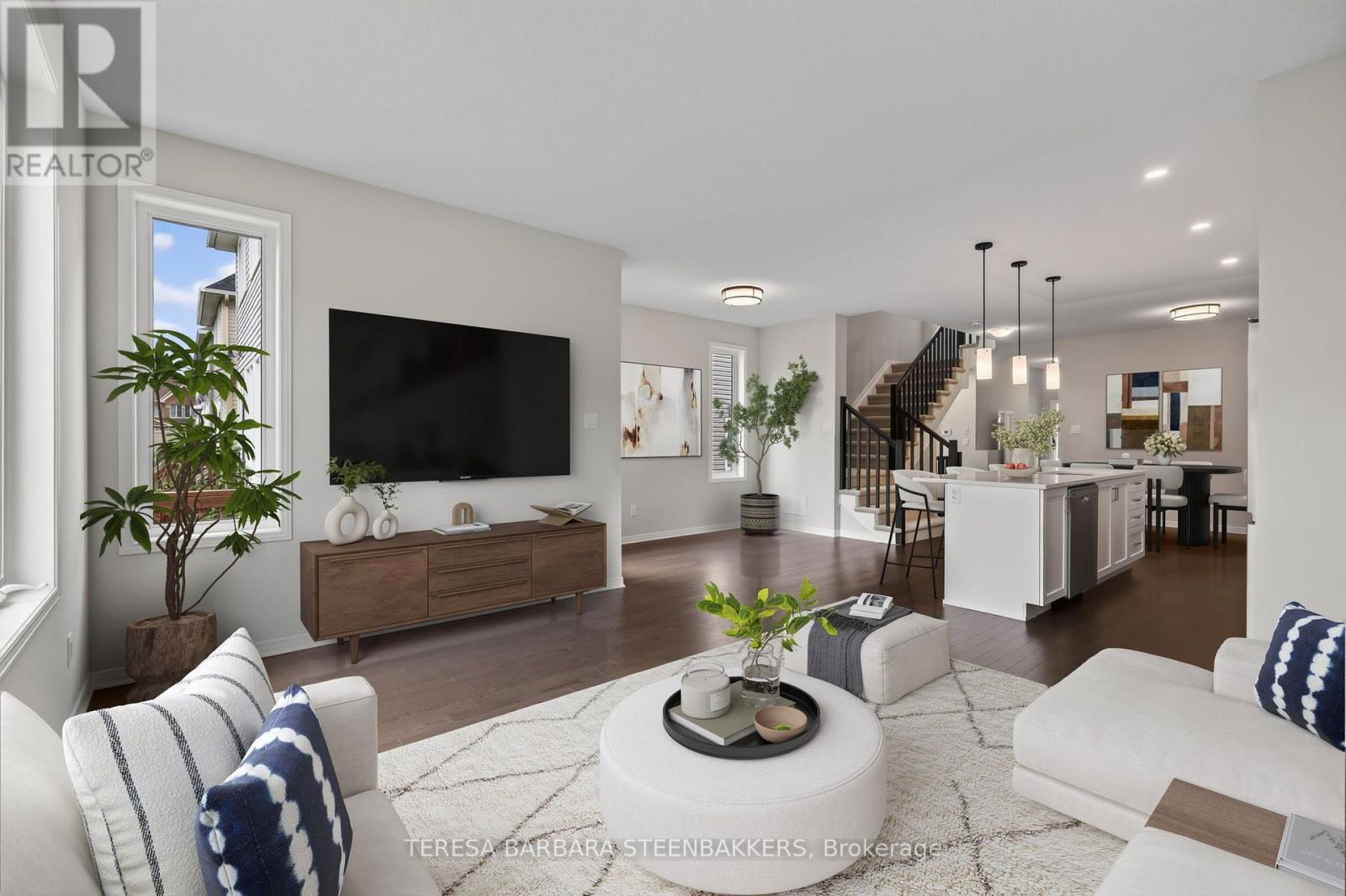 689 TALIESIN CRESCENT E - 11