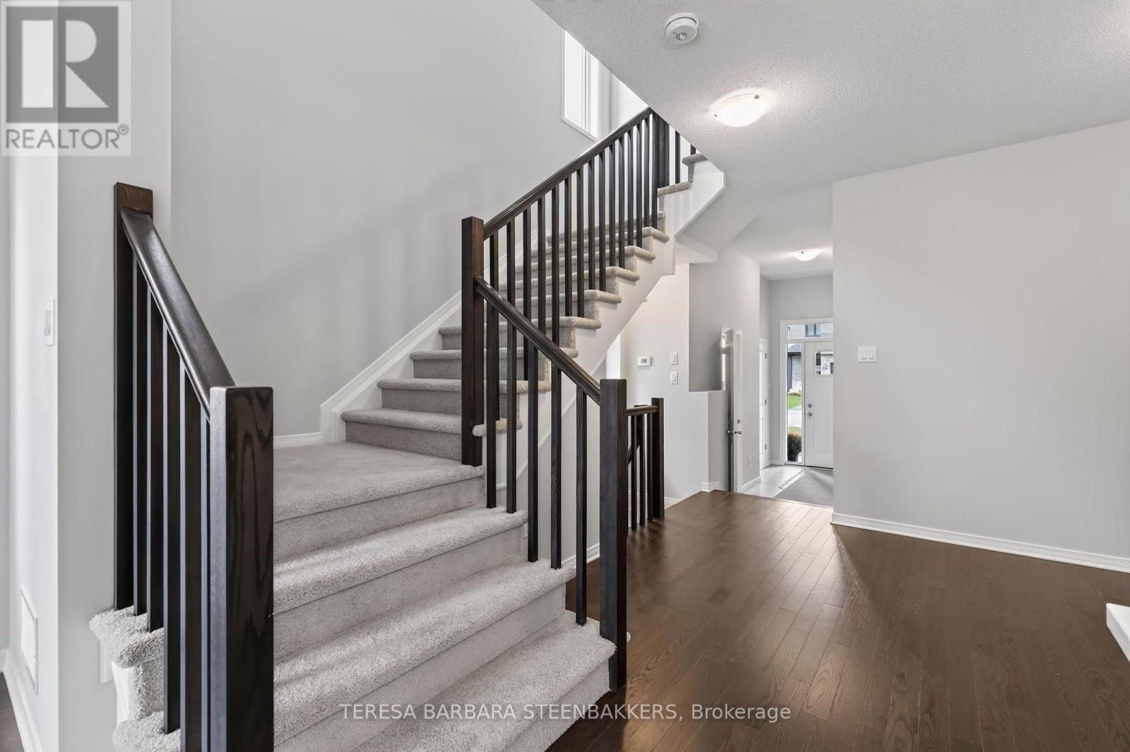 689 TALIESIN CRESCENT E - 13