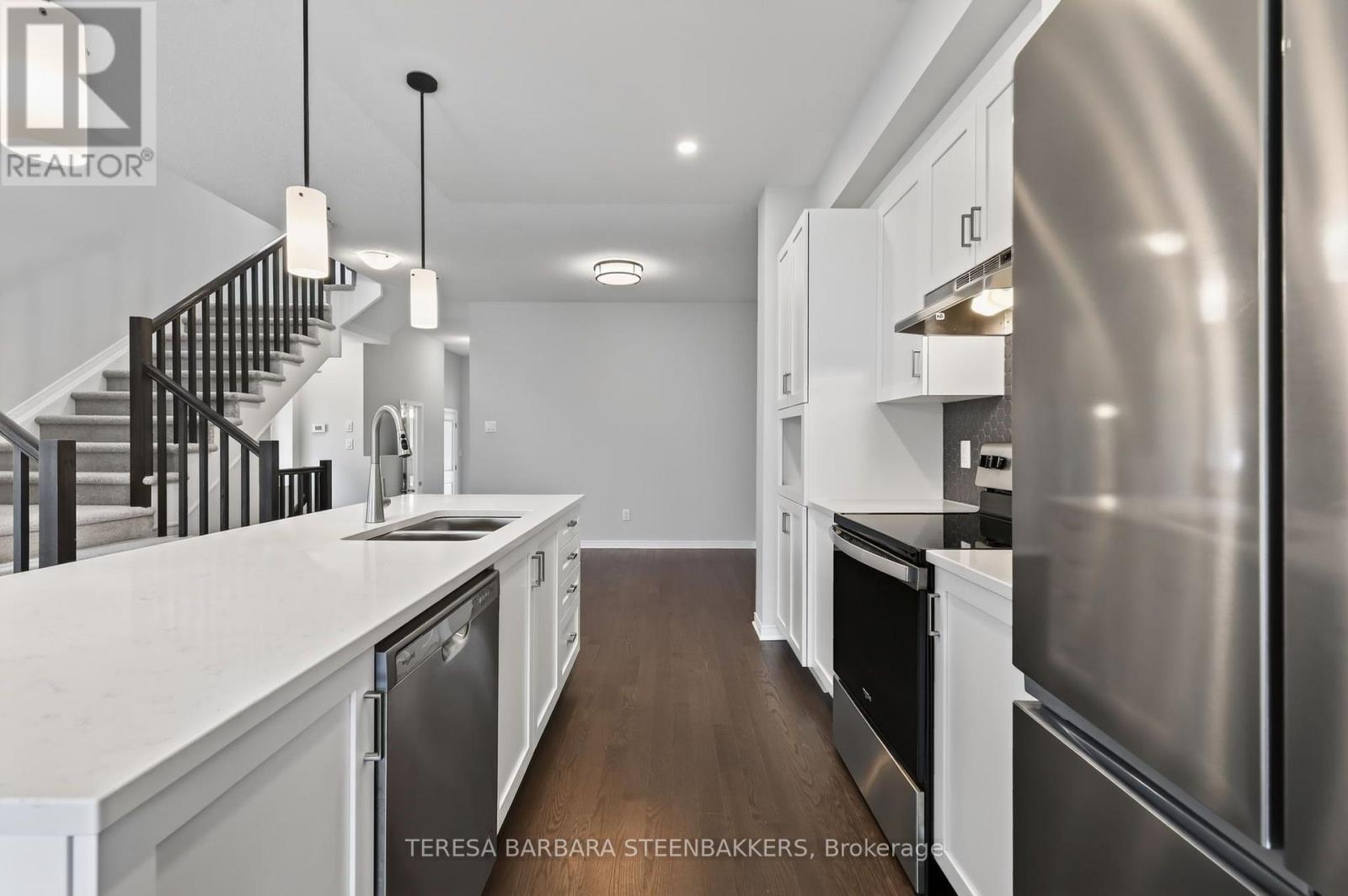 689 TALIESIN CRESCENT E, Ottawa — photo 8
