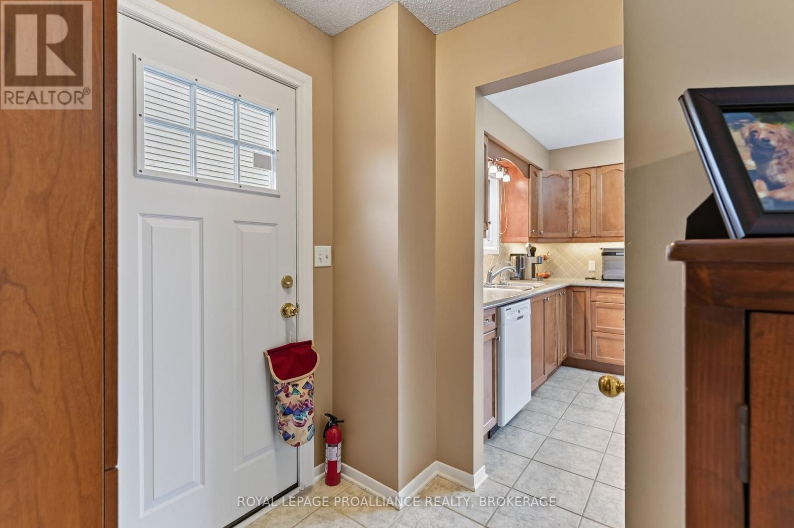 18 RICHDALE COURT - 11