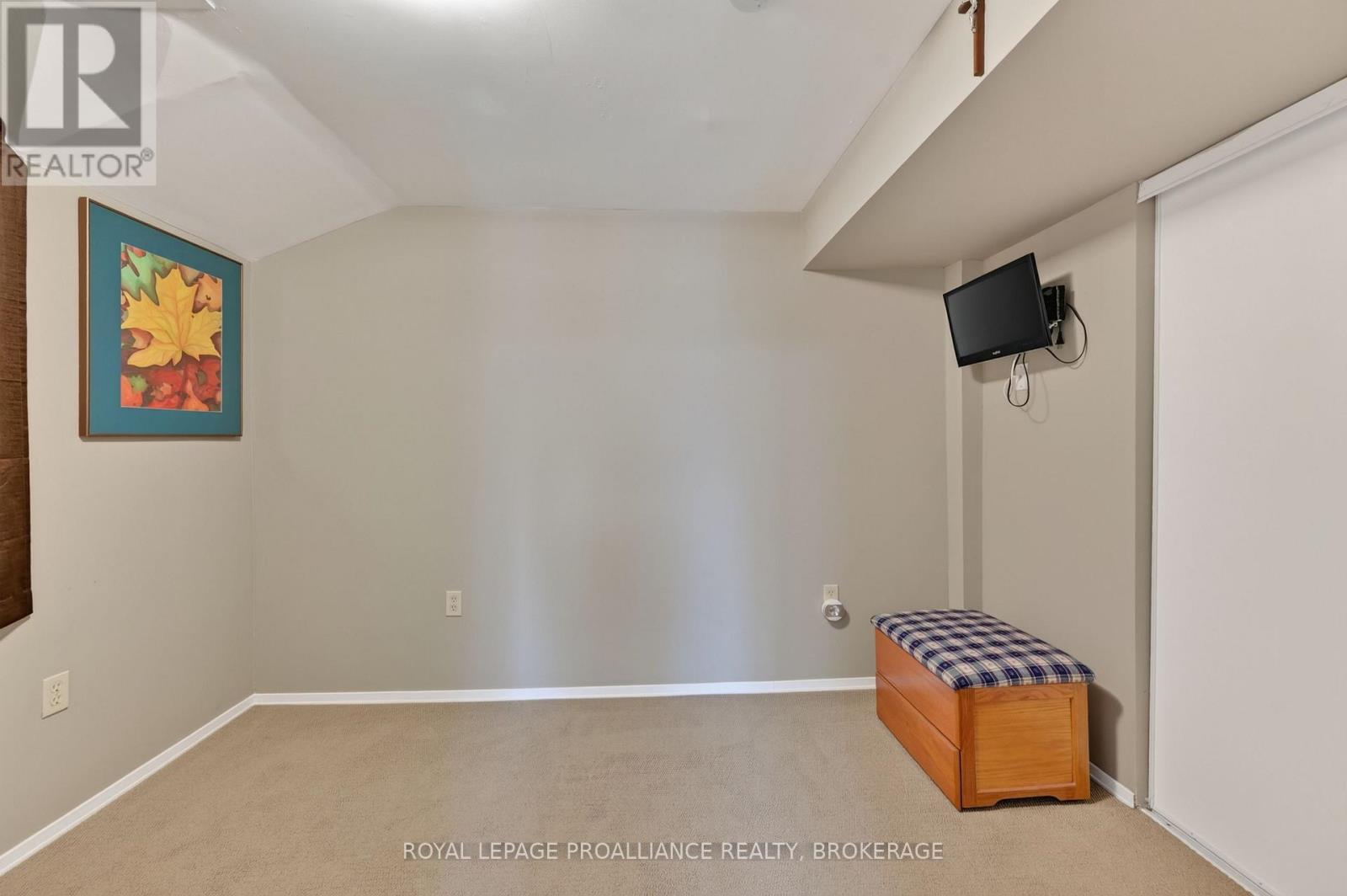 18 RICHDALE COURT - 28