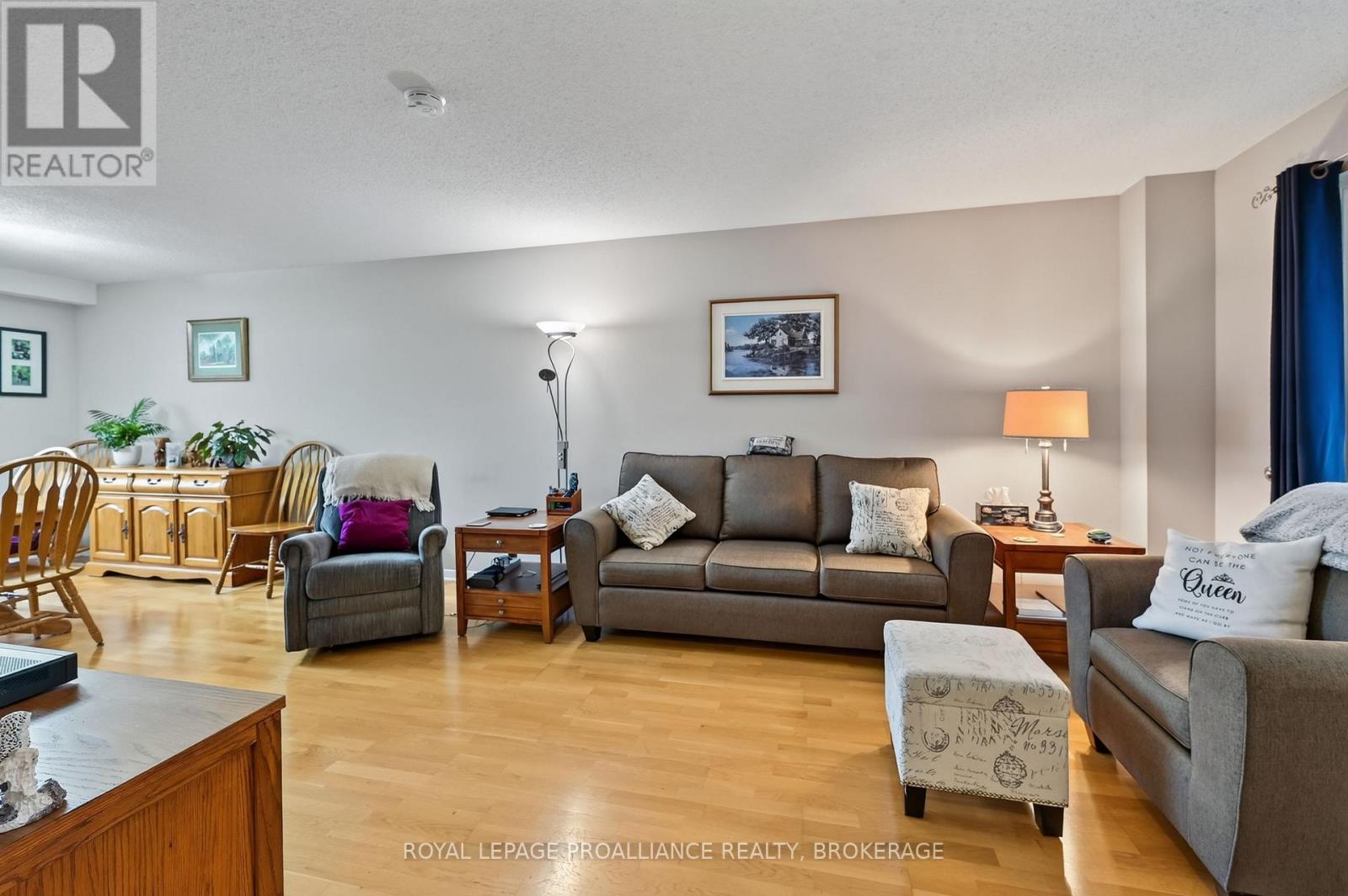 18 RICHDALE COURT - 4