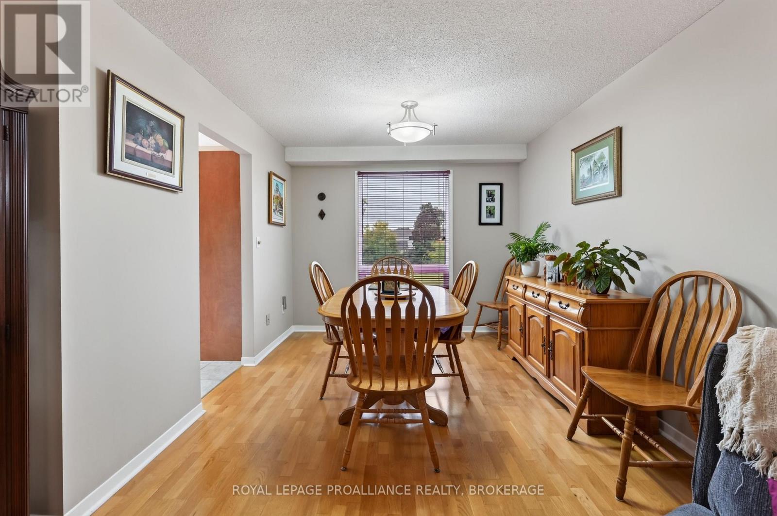 18 RICHDALE COURT - 7