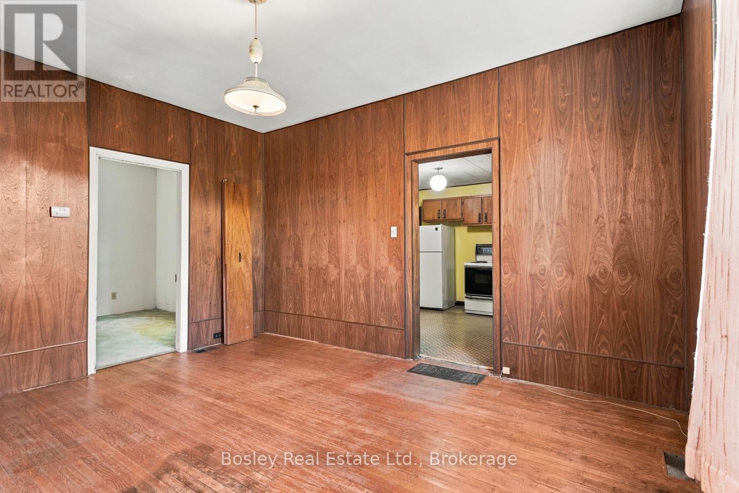 361 BOND STREET - 12