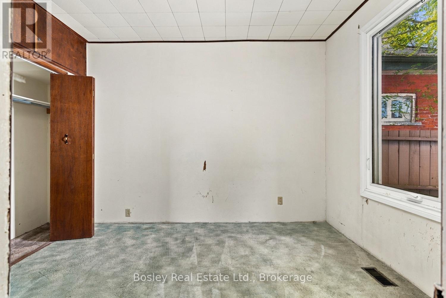 361 BOND STREET - 18