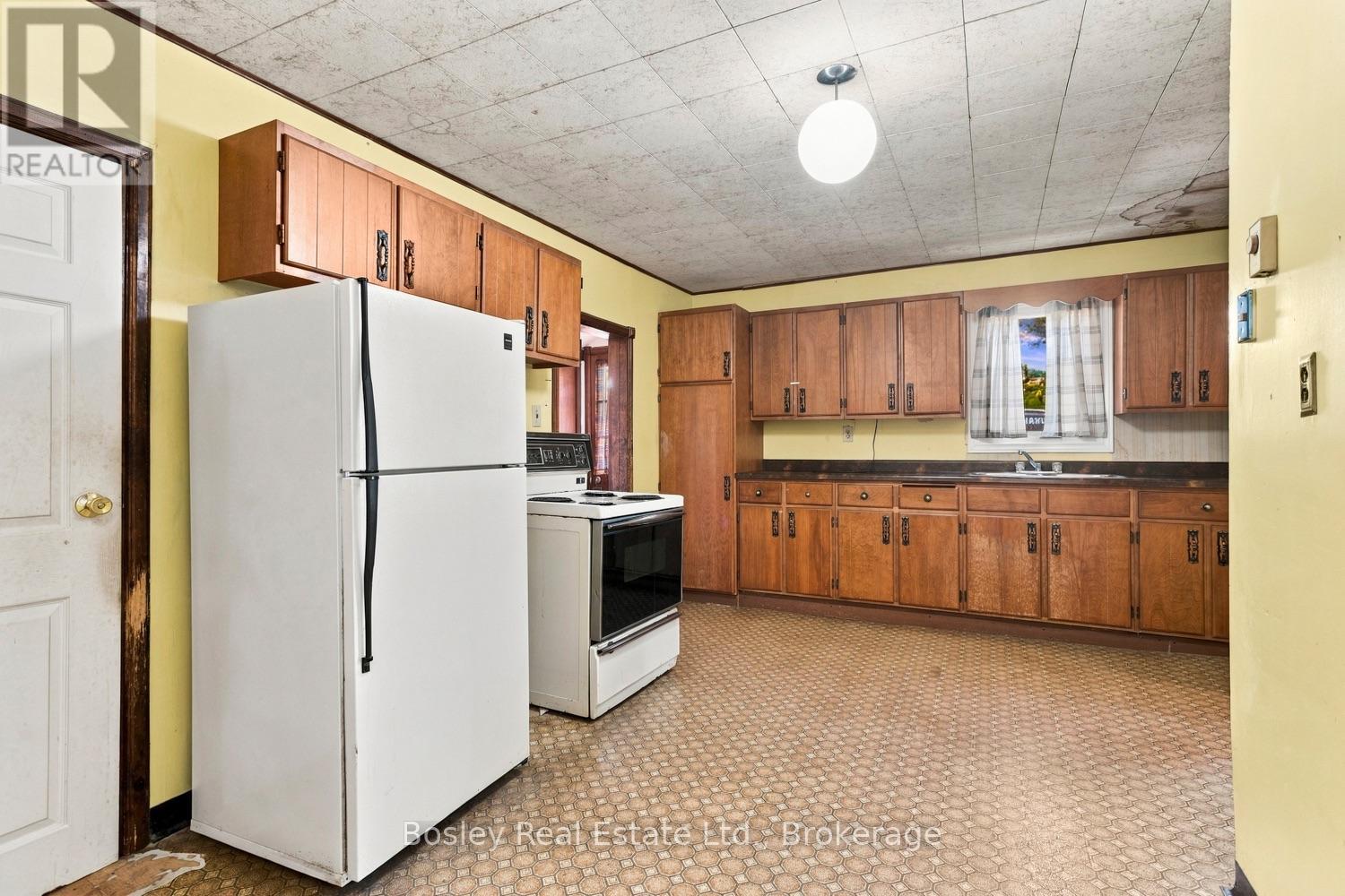 361 BOND STREET - Image 19