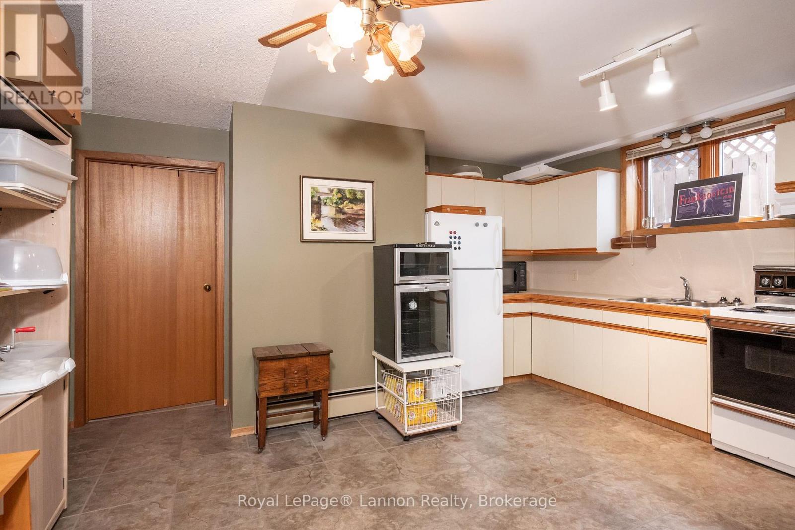 110 CHERCOVER DRIVE - 30