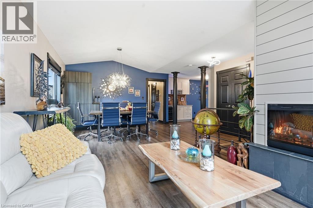 8115 BEAVER GLEN Drive - Image 12