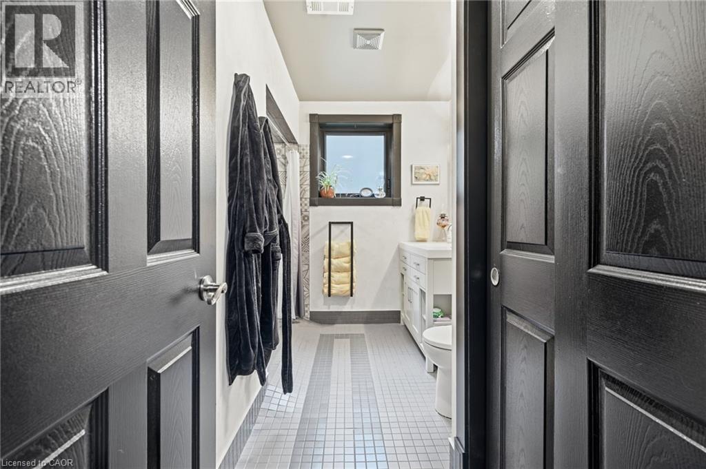 8115 BEAVER GLEN Drive - Image 29