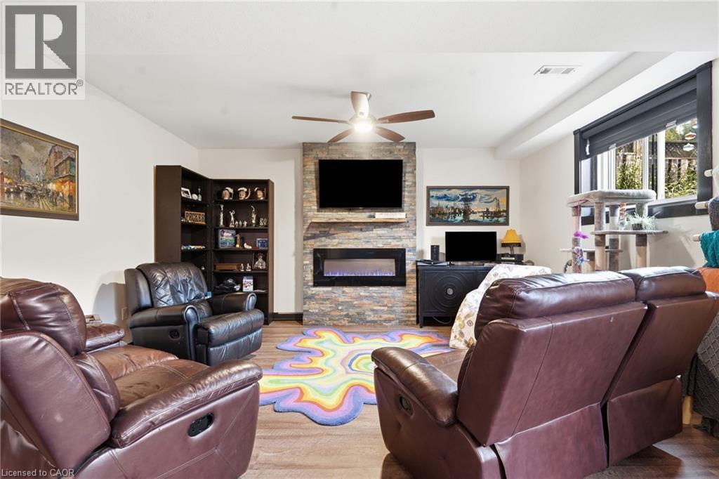 8115 BEAVER GLEN Drive - Image 35