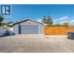 1110 Kilwinning Street, Penticton, BC V2A4P1 Photo 39