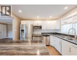 1110 Kilwinning Street, Penticton, BC V2A4P1 Photo 10