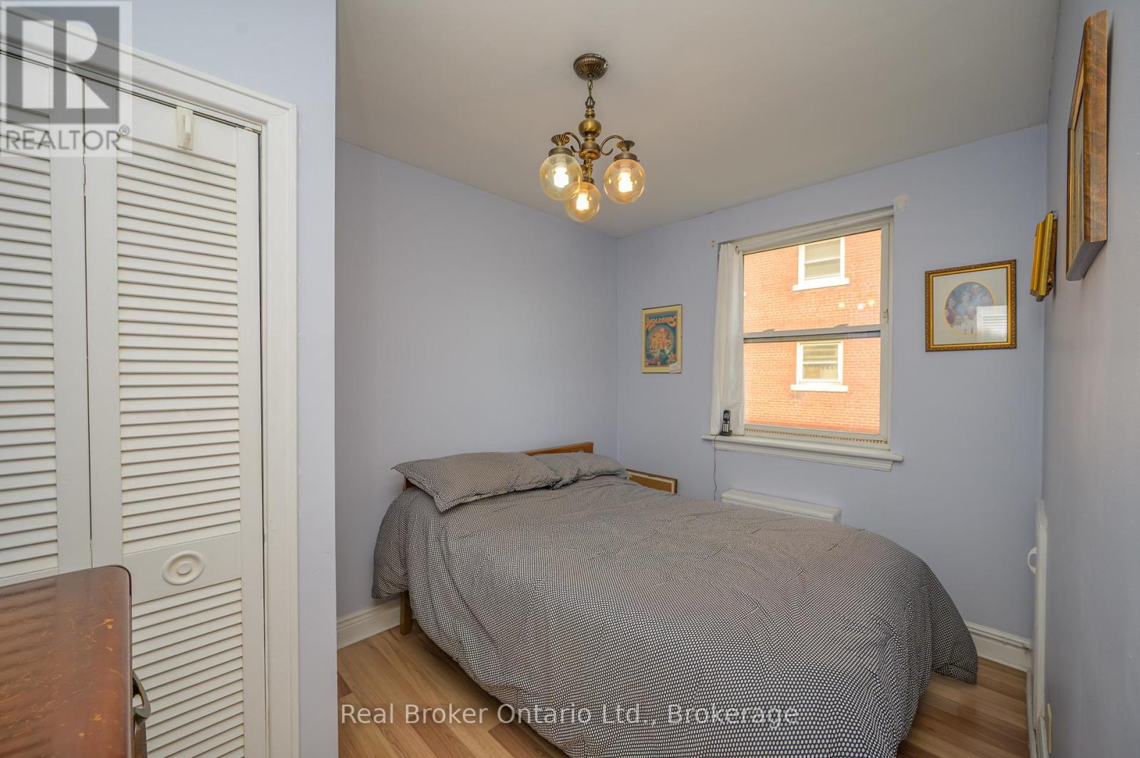 #205C 5 EAST 36TH STREET - 12
