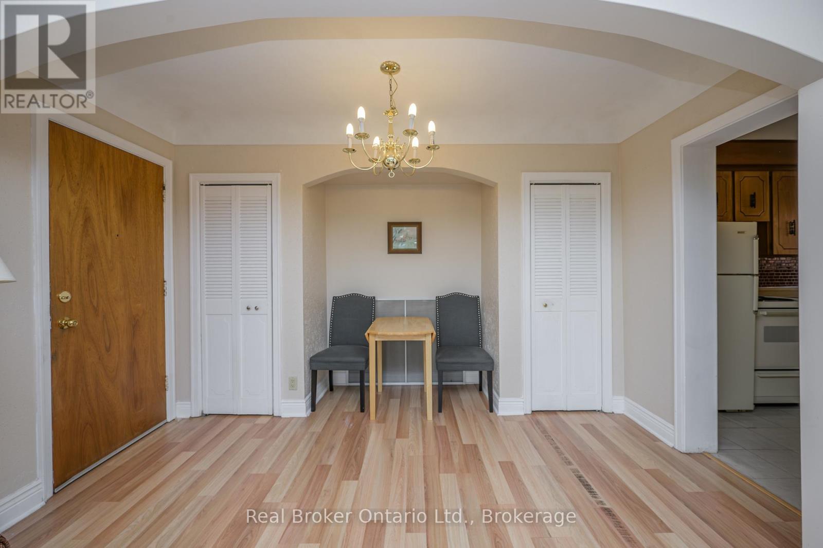 #205C 5 EAST 36TH STREET - 9