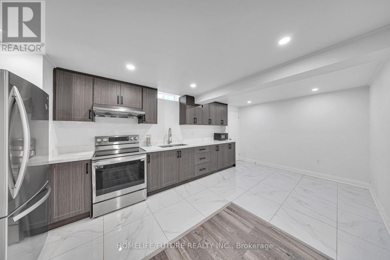 17 GRAINGER CRESCENT - Image 32