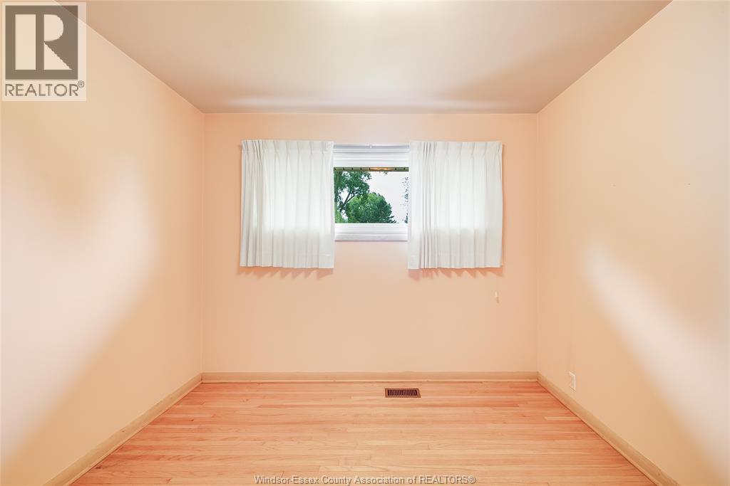 841 MORAND - Image 19