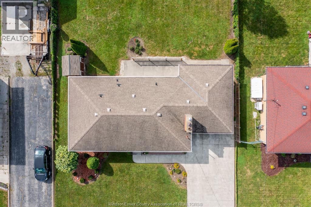 841 MORAND - Image 44