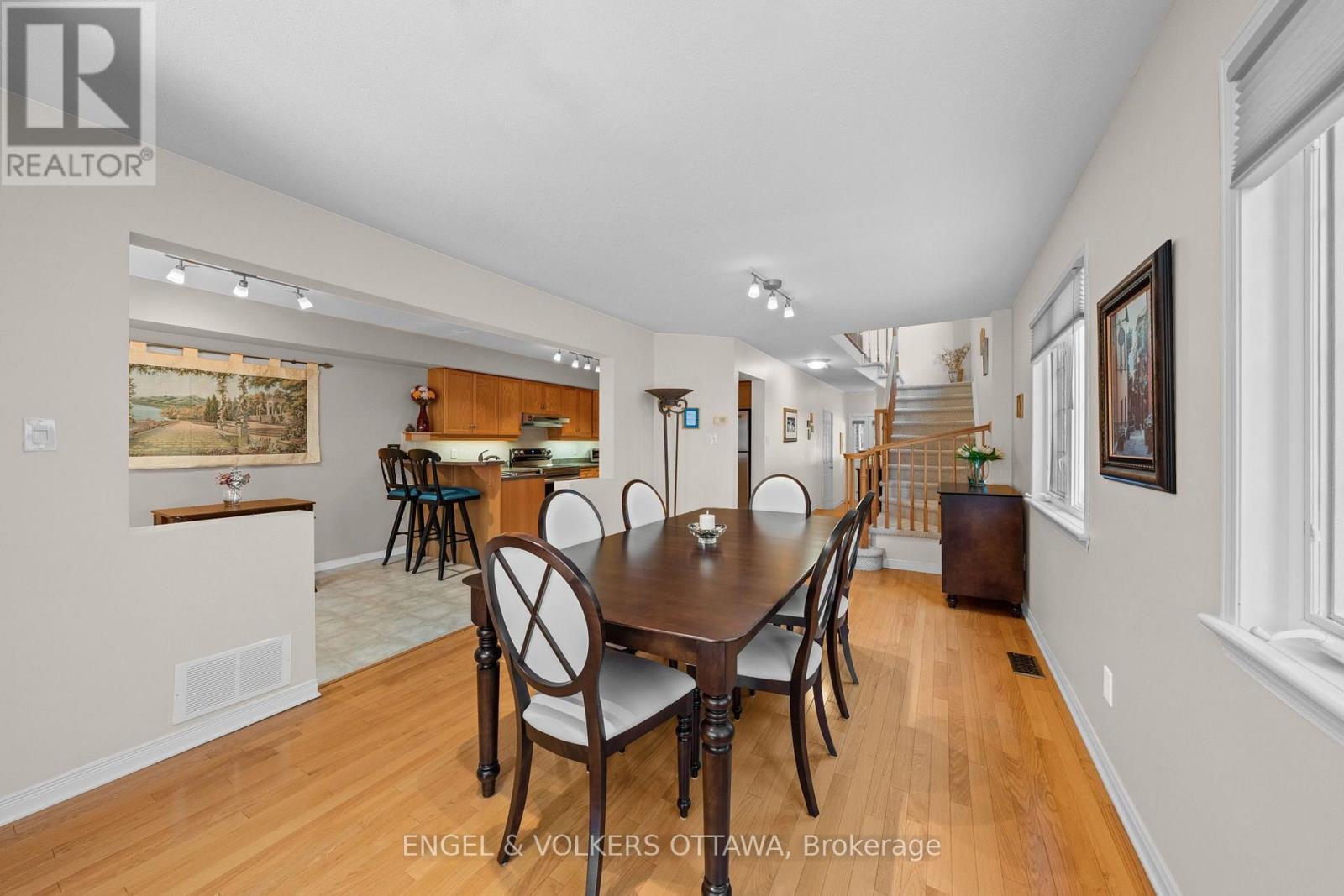 48 FIELDBERRY PRIVATE, Ottawa — photo 6