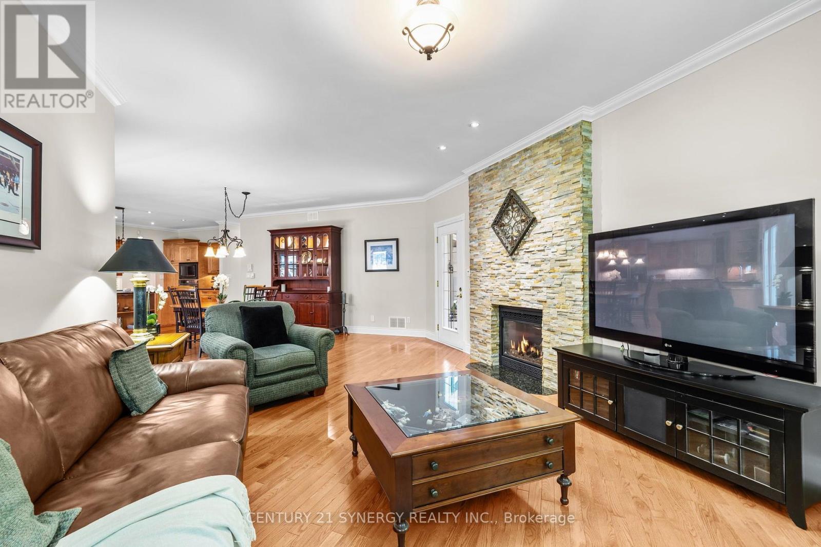 5 Bed, 4 Bath House for Sale in Ottawa – 5732 QUEENSCOURT CRESCENT, Ottawa – MLS# X13768742 - Image 22