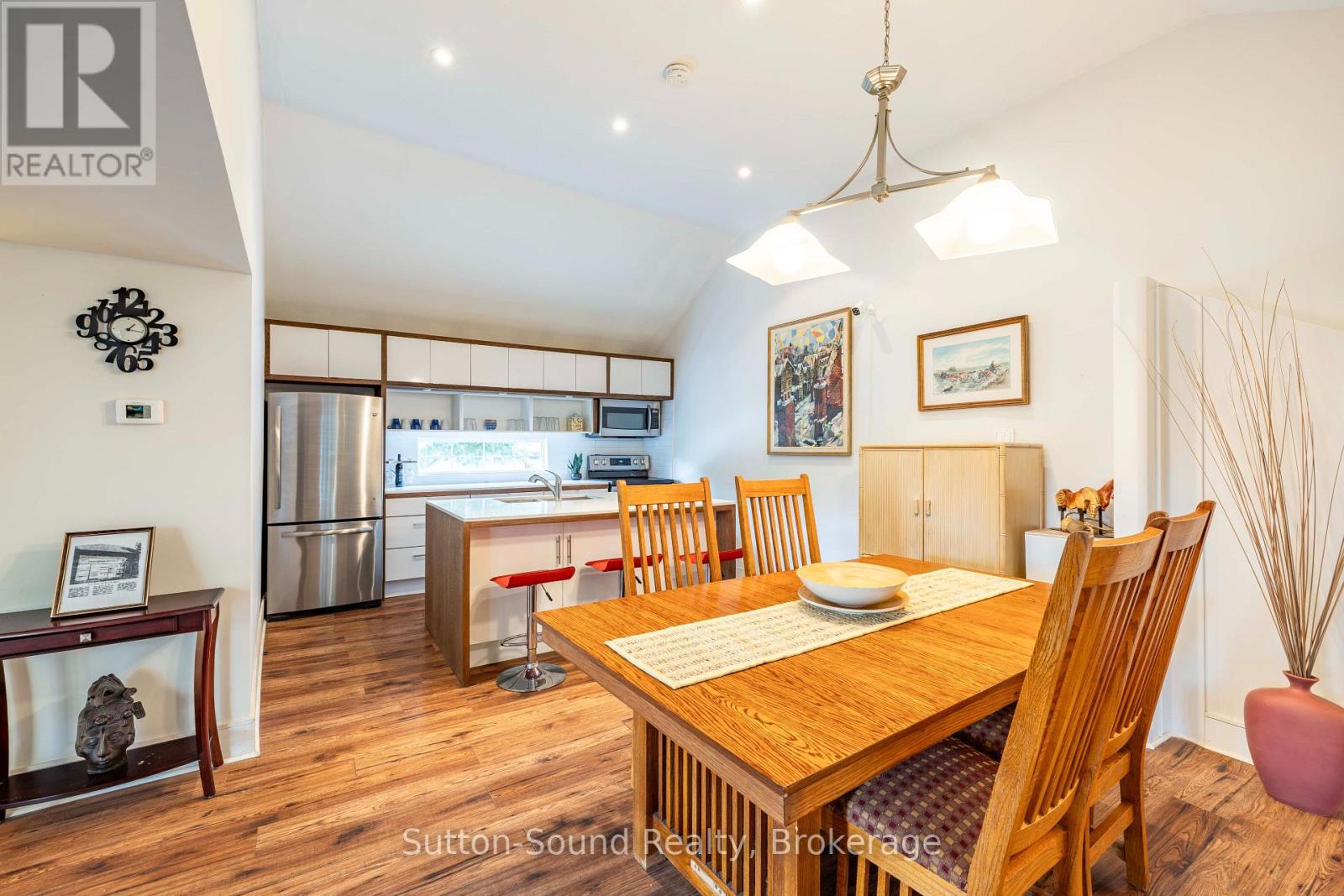 307 FOURTH STREET W - Image 11