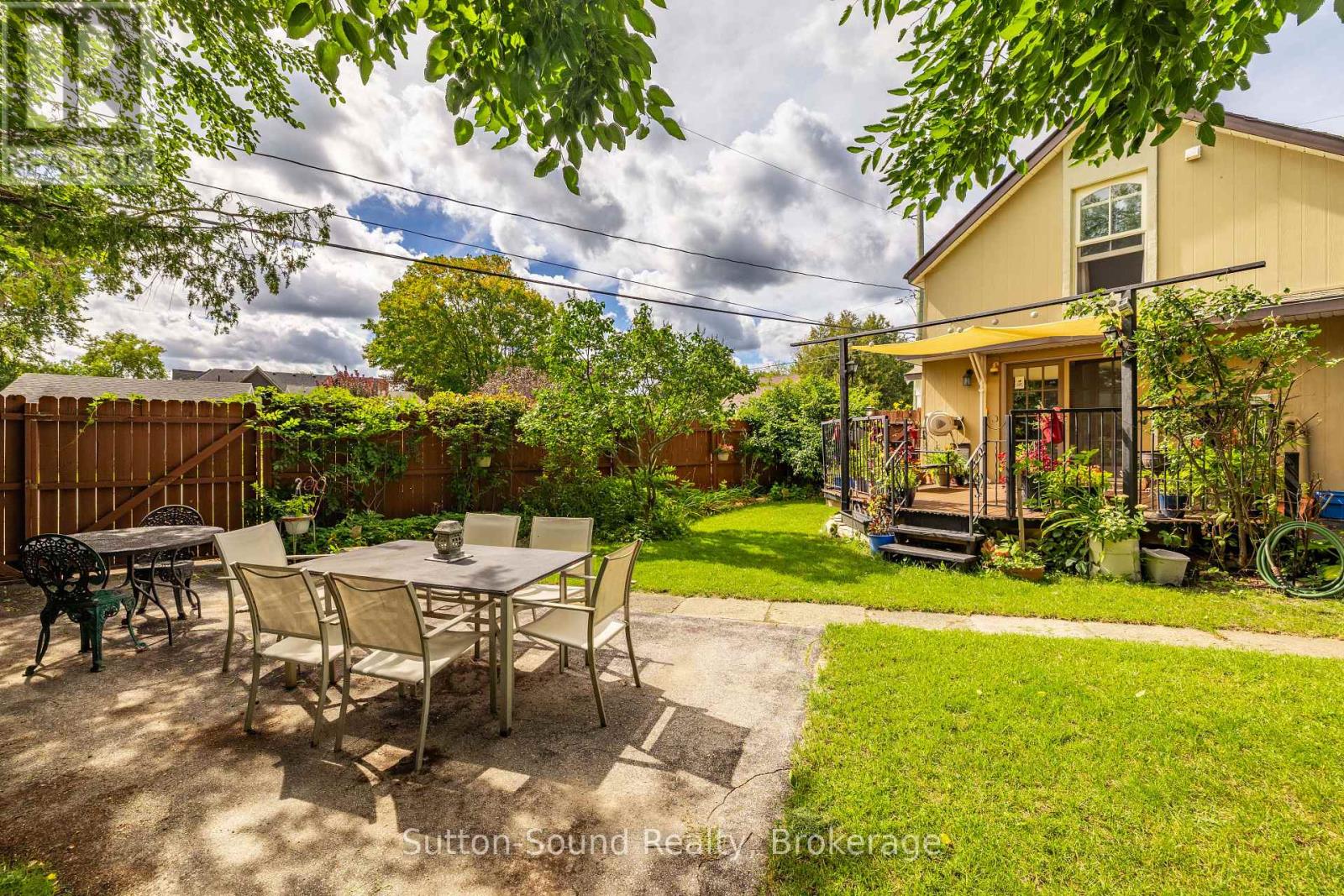 307 FOURTH STREET W - Image 27