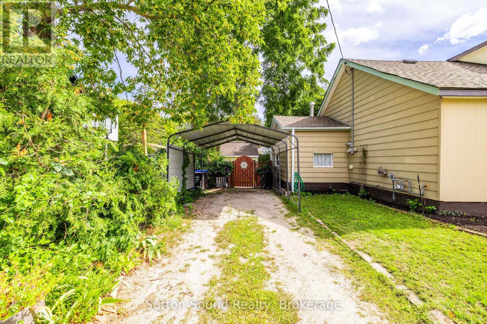 307 FOURTH STREET W - 30