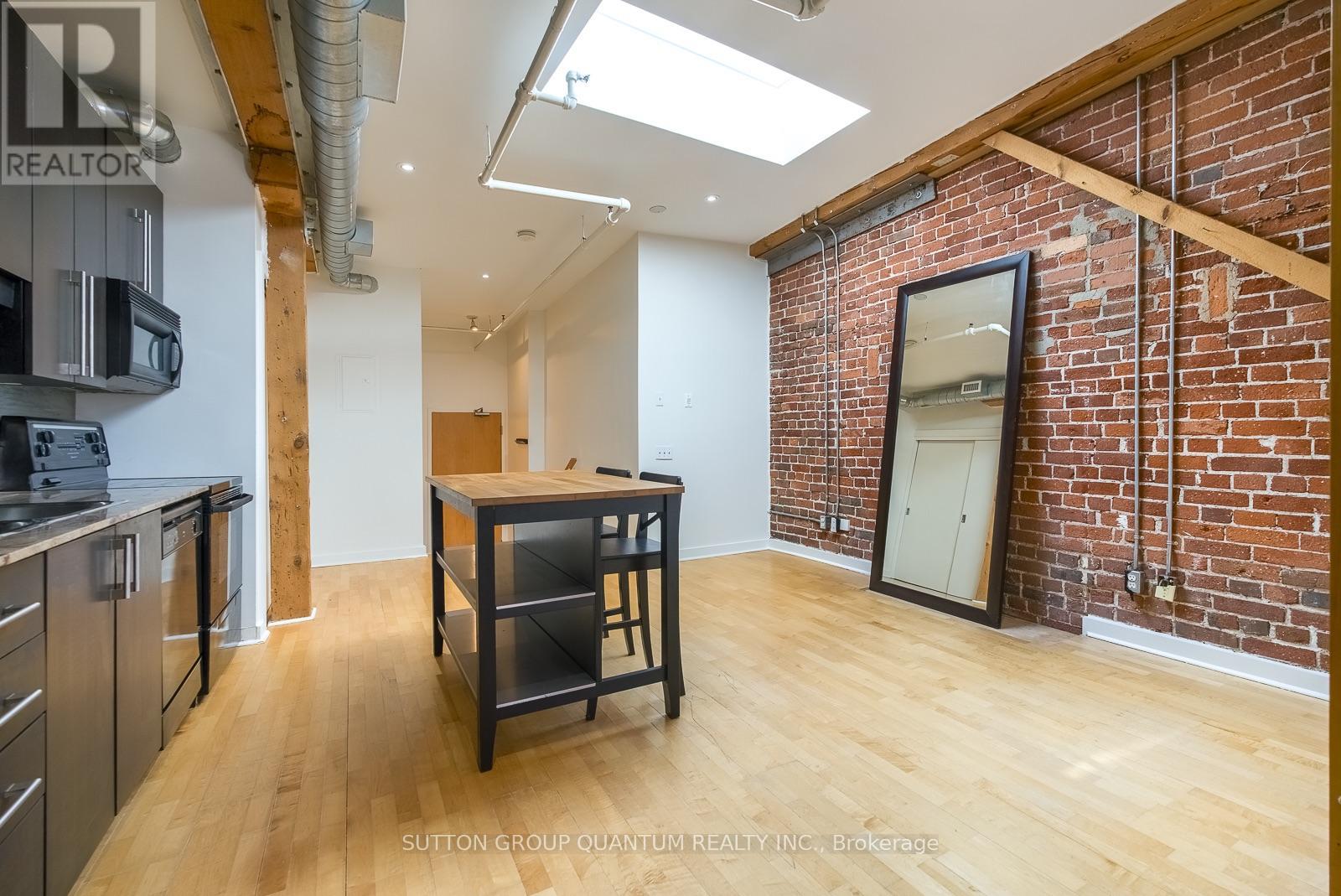 #413 81A FRONT STREET E - 11