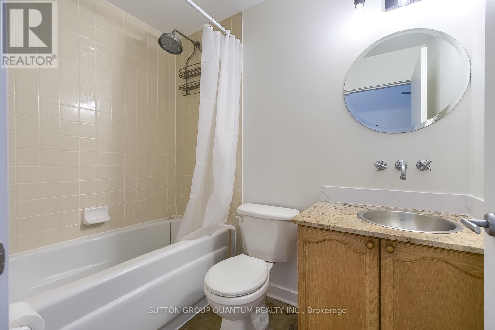 #413 81A FRONT STREET E - 22