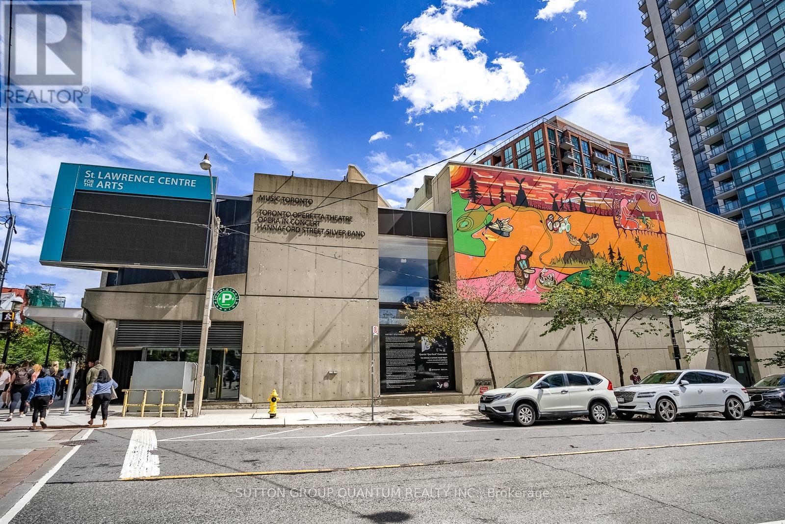 #413 81A FRONT STREET E - 26
