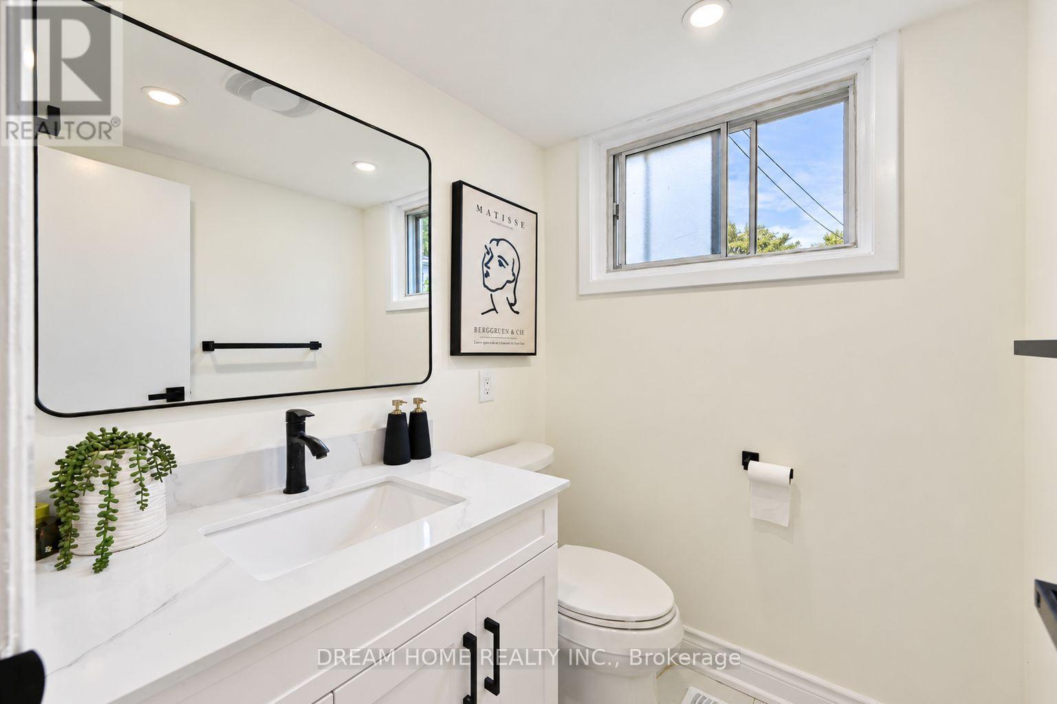 47 CLAREVILLE CRESCENT - Image 32