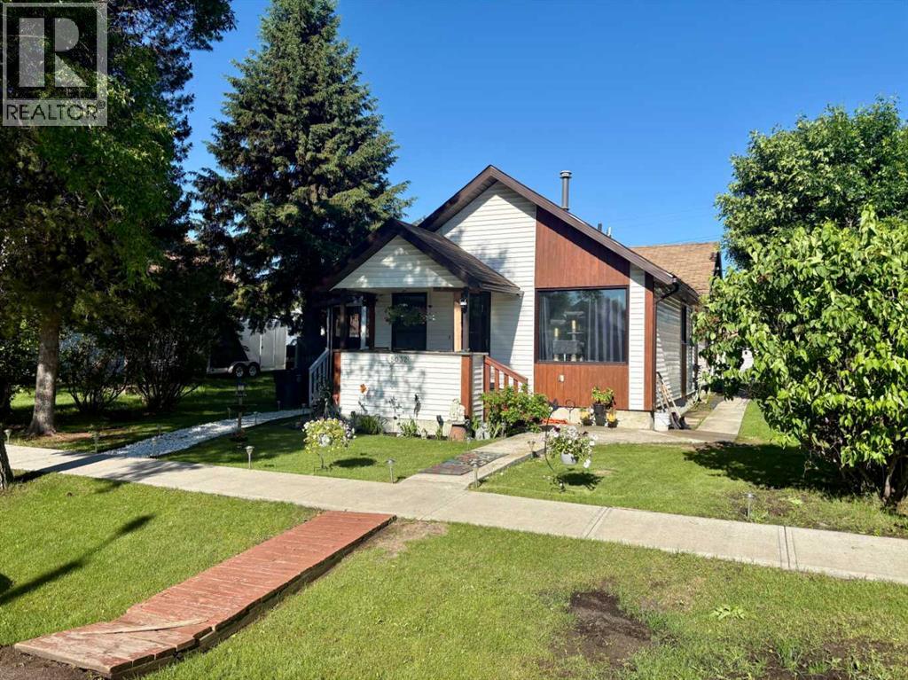 5032 48 Street, Mannville — photo 2
