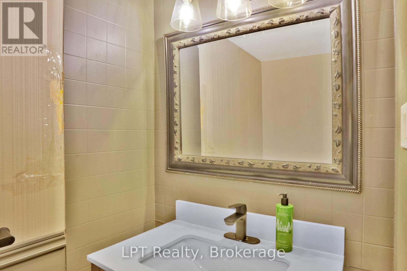 354 GODERICH STREET - Image 35