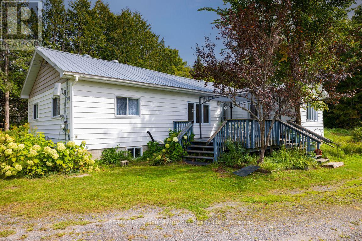 5 JAMES STREET, Seguin — photo 5