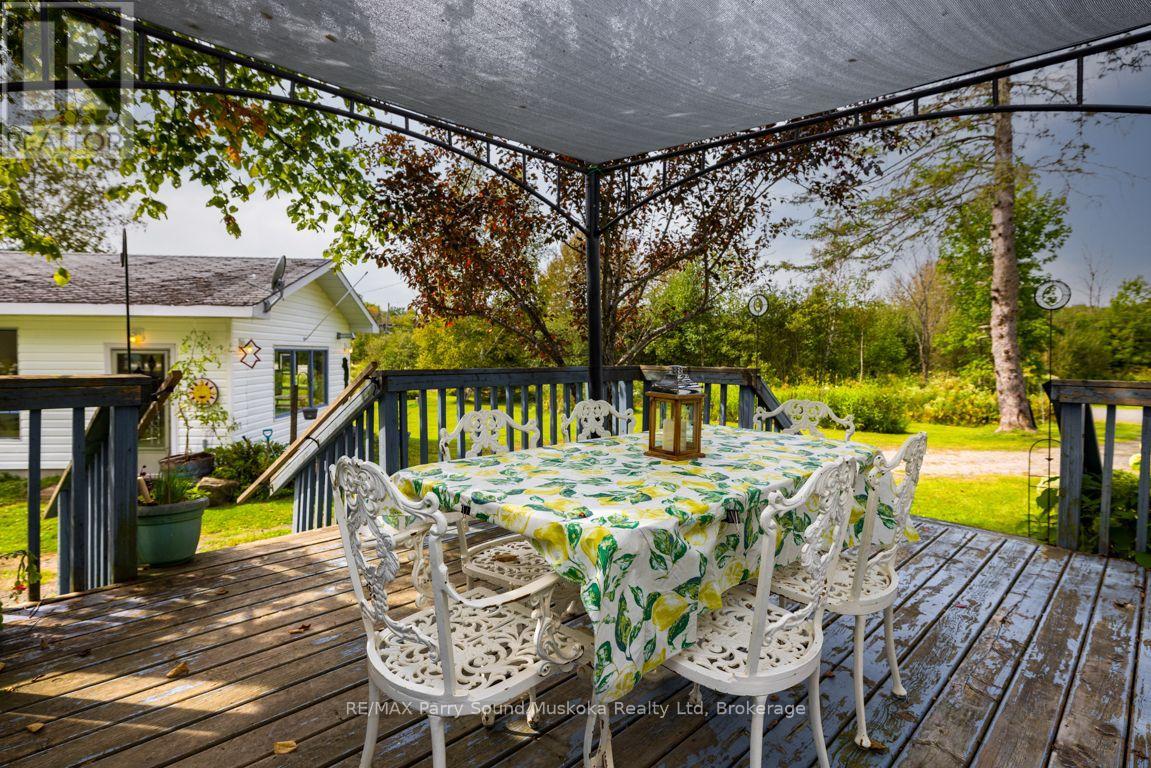 5 JAMES STREET, Seguin — photo 7