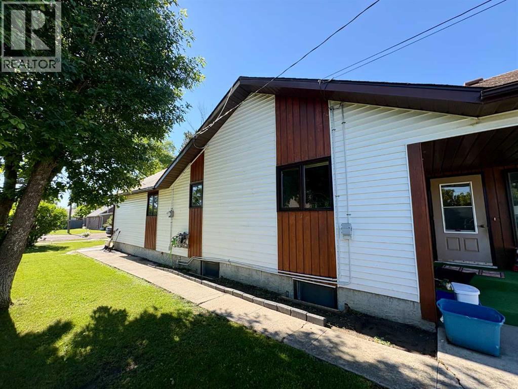 5032 48 Street, Mannville — photo 3