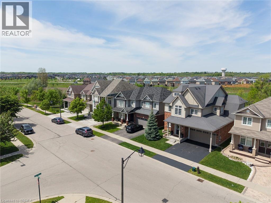 10 BISSET Avenue, Brantford — photo 7