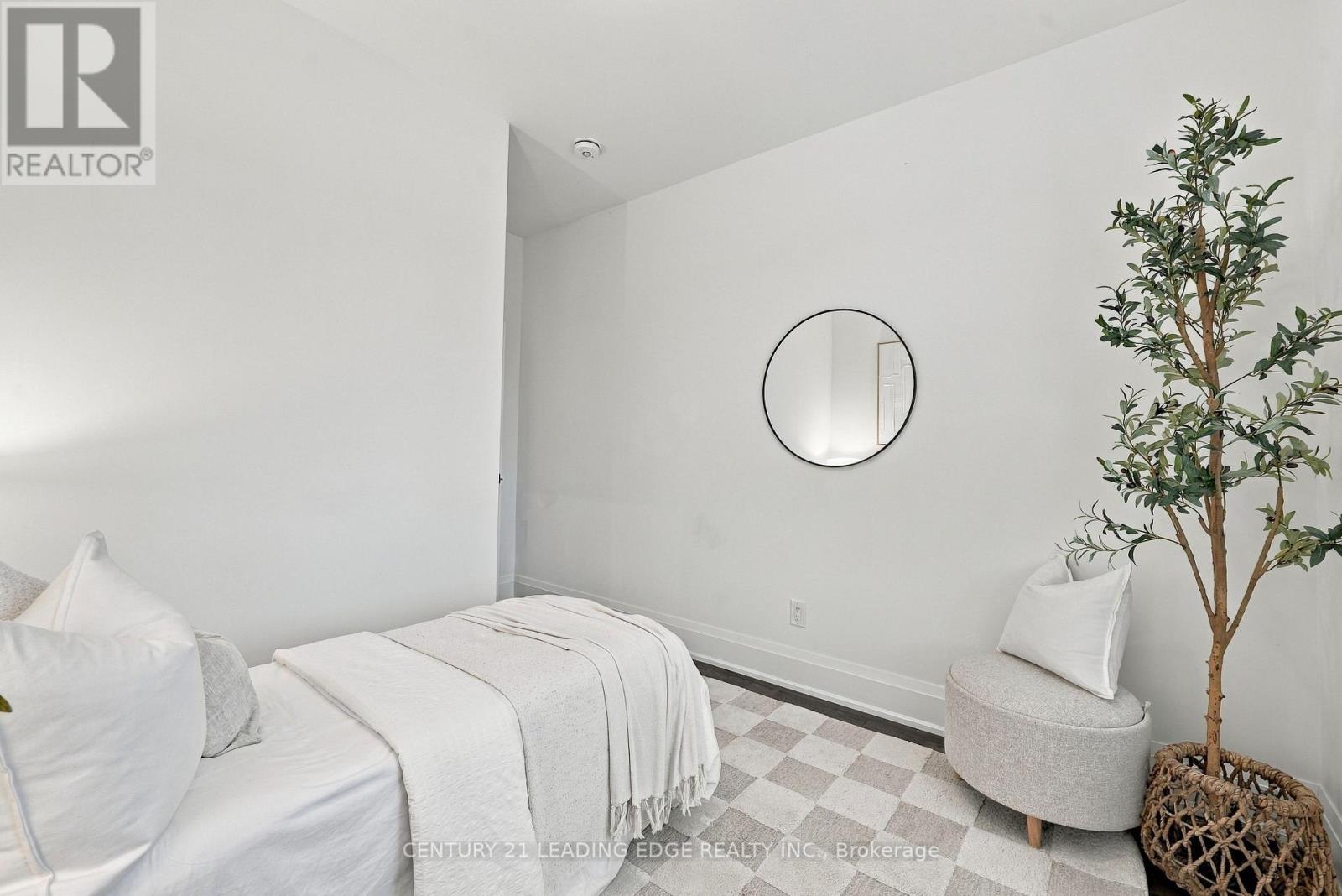 301 FIDDLERS COURT - 33