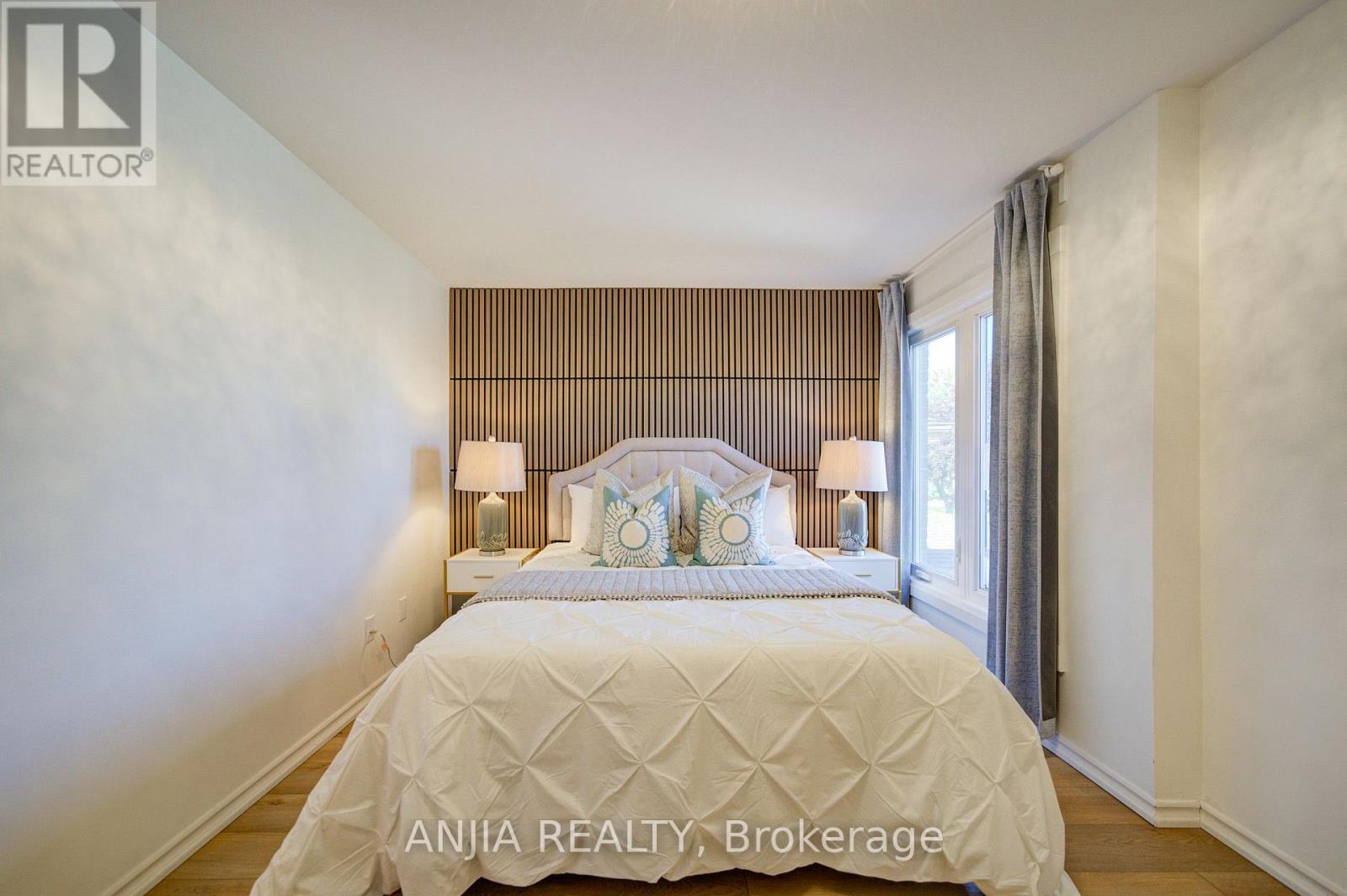 63 ENCHANTED HILLS CRESCENT - Image 31
