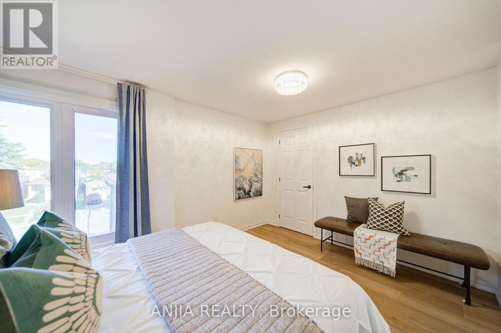 63 ENCHANTED HILLS CRESCENT - Image 33