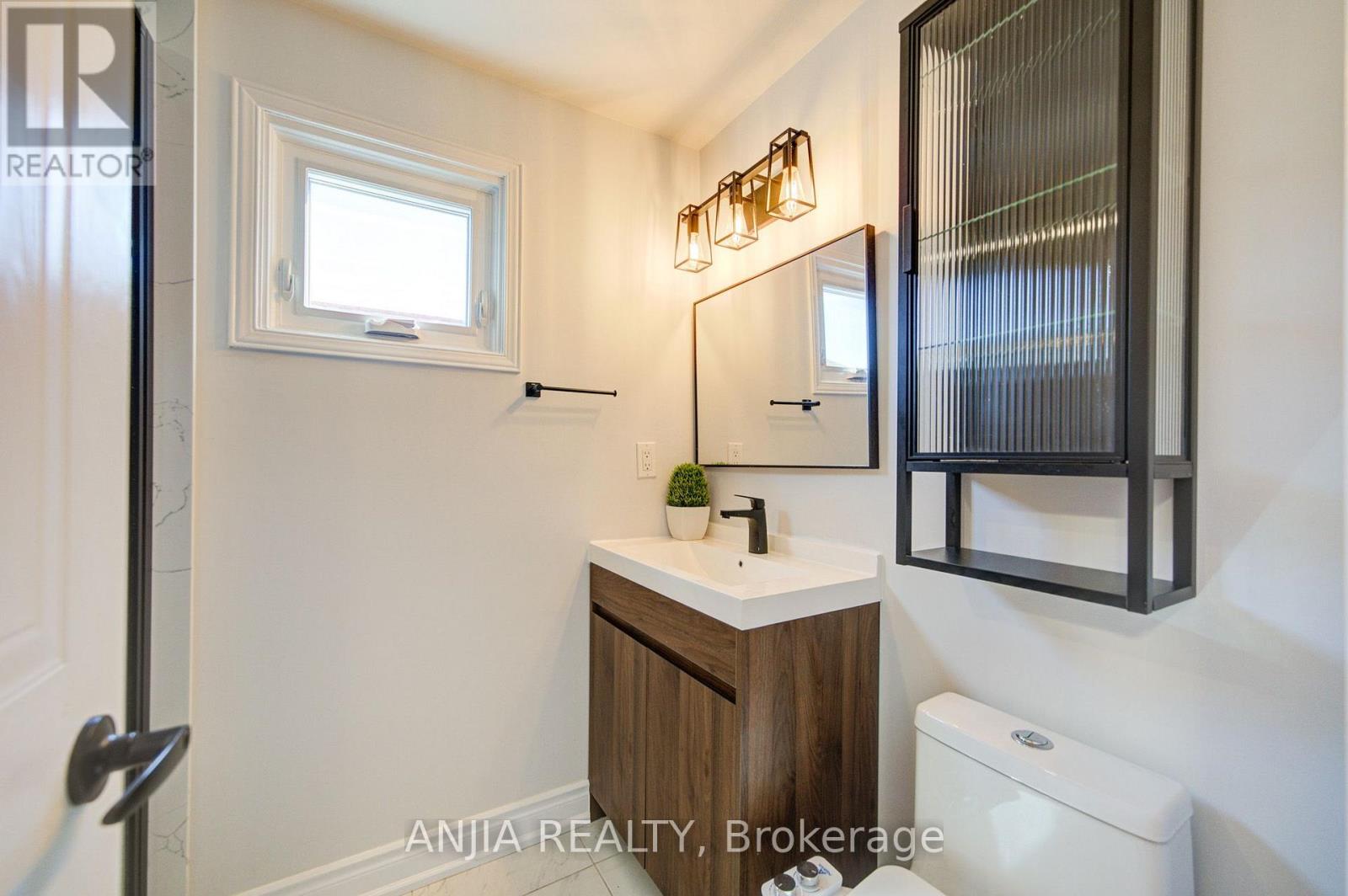 63 ENCHANTED HILLS CRESCENT - Image 34