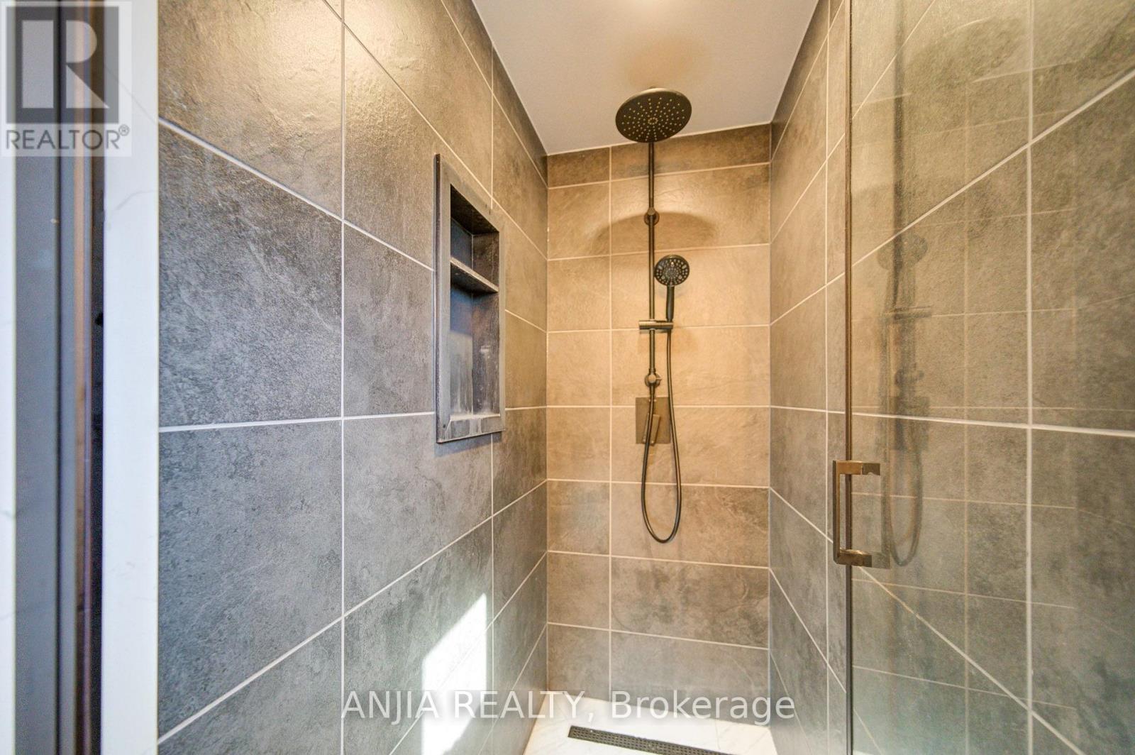 63 ENCHANTED HILLS CRESCENT - Image 36