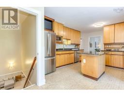 Family room - 985 Beaufort Avenue, Halifax, NS B3H3X9 Photo 14