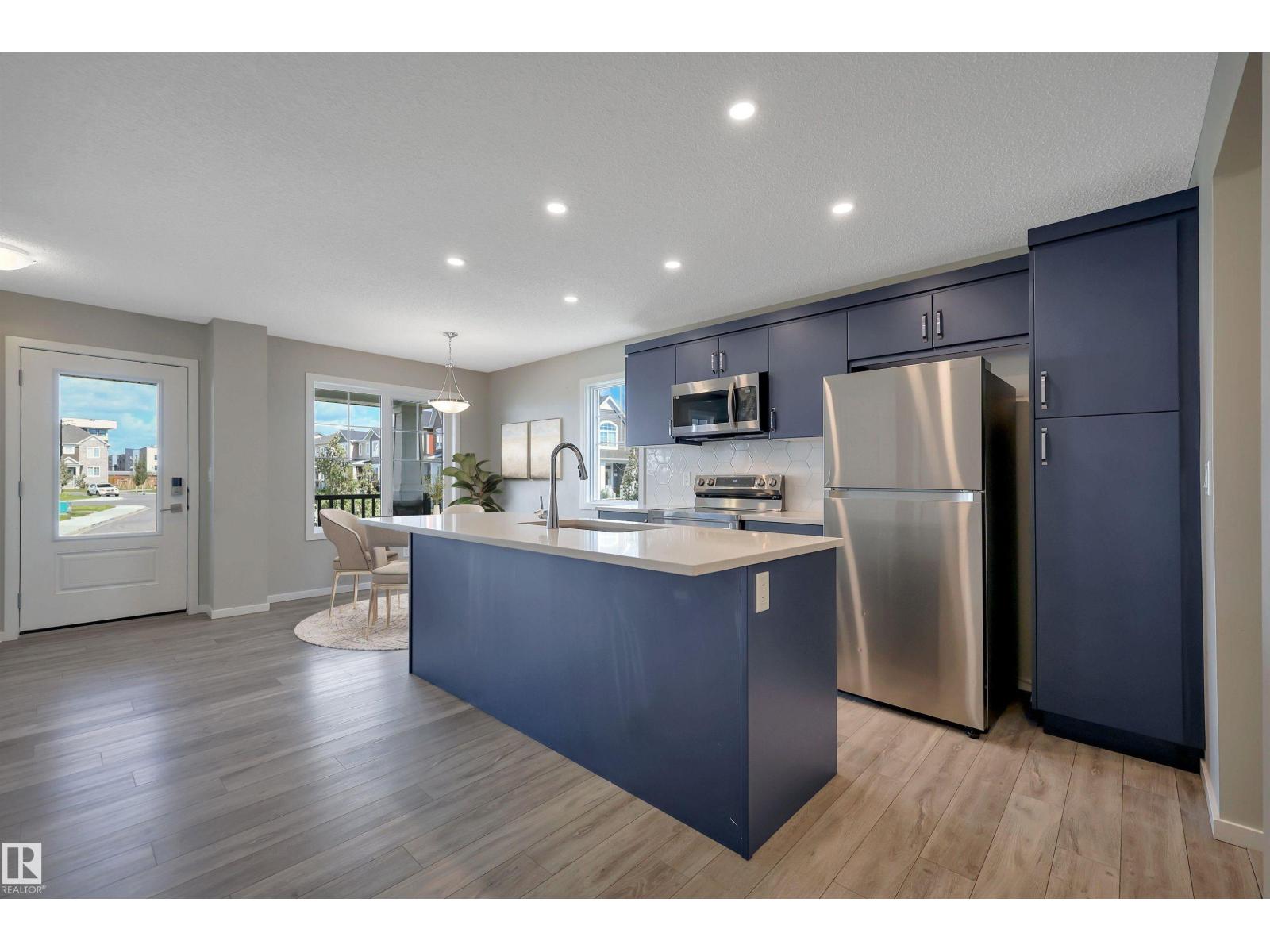 20503 21 AV NW, Stillwater, Edmonton photo 4