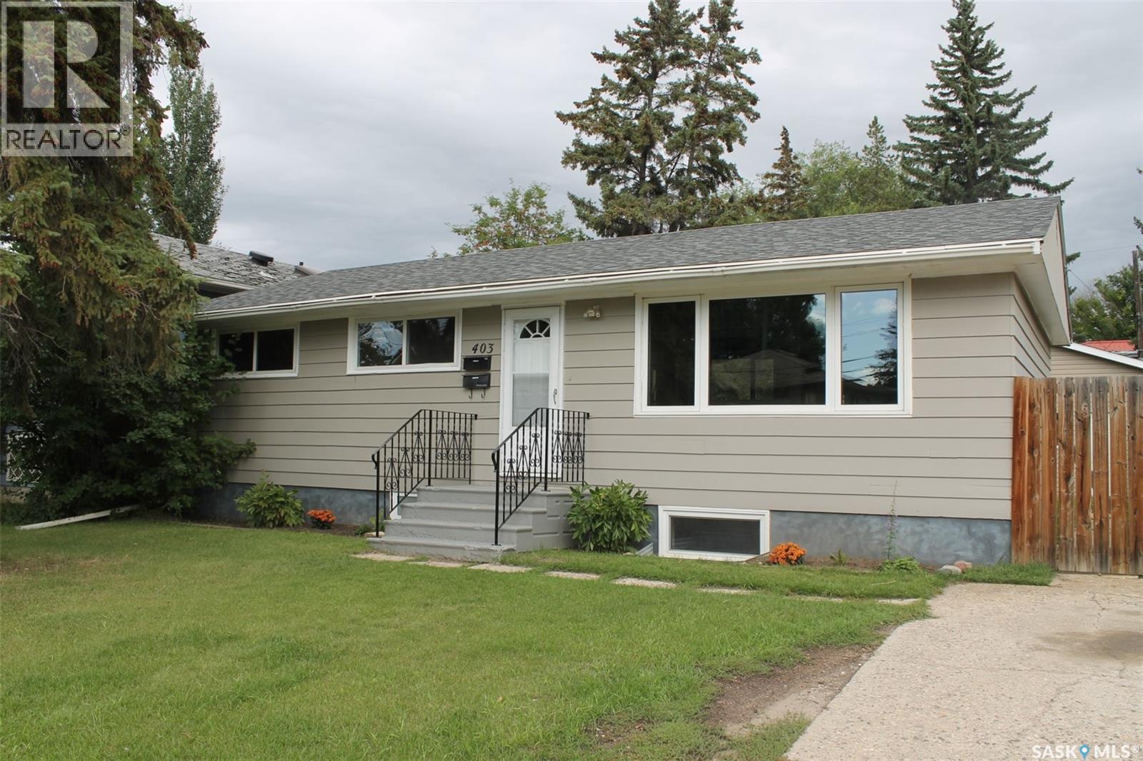 Property for sale at 403 RUTH STREET E