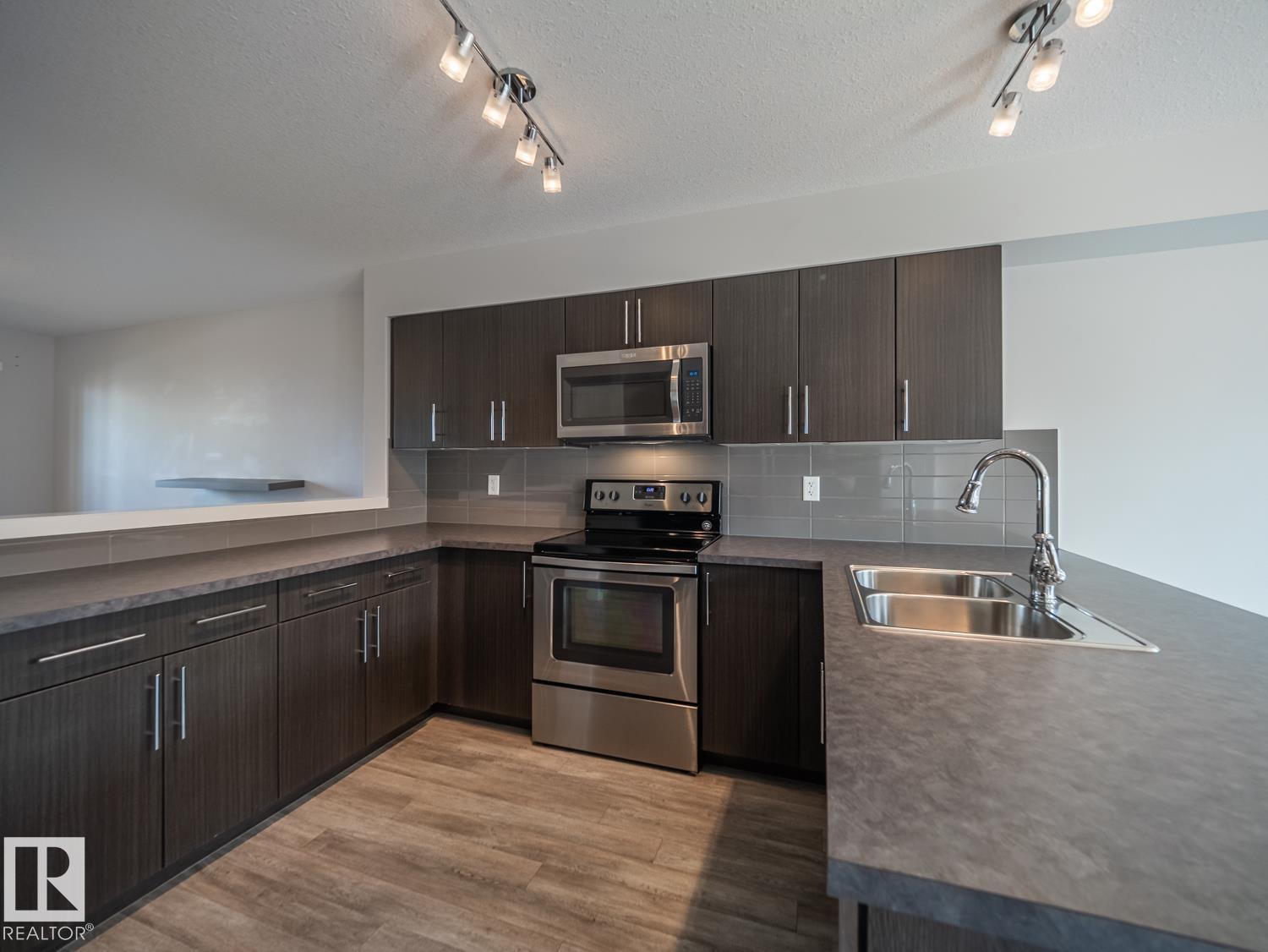 2211 16 AV NW - 14