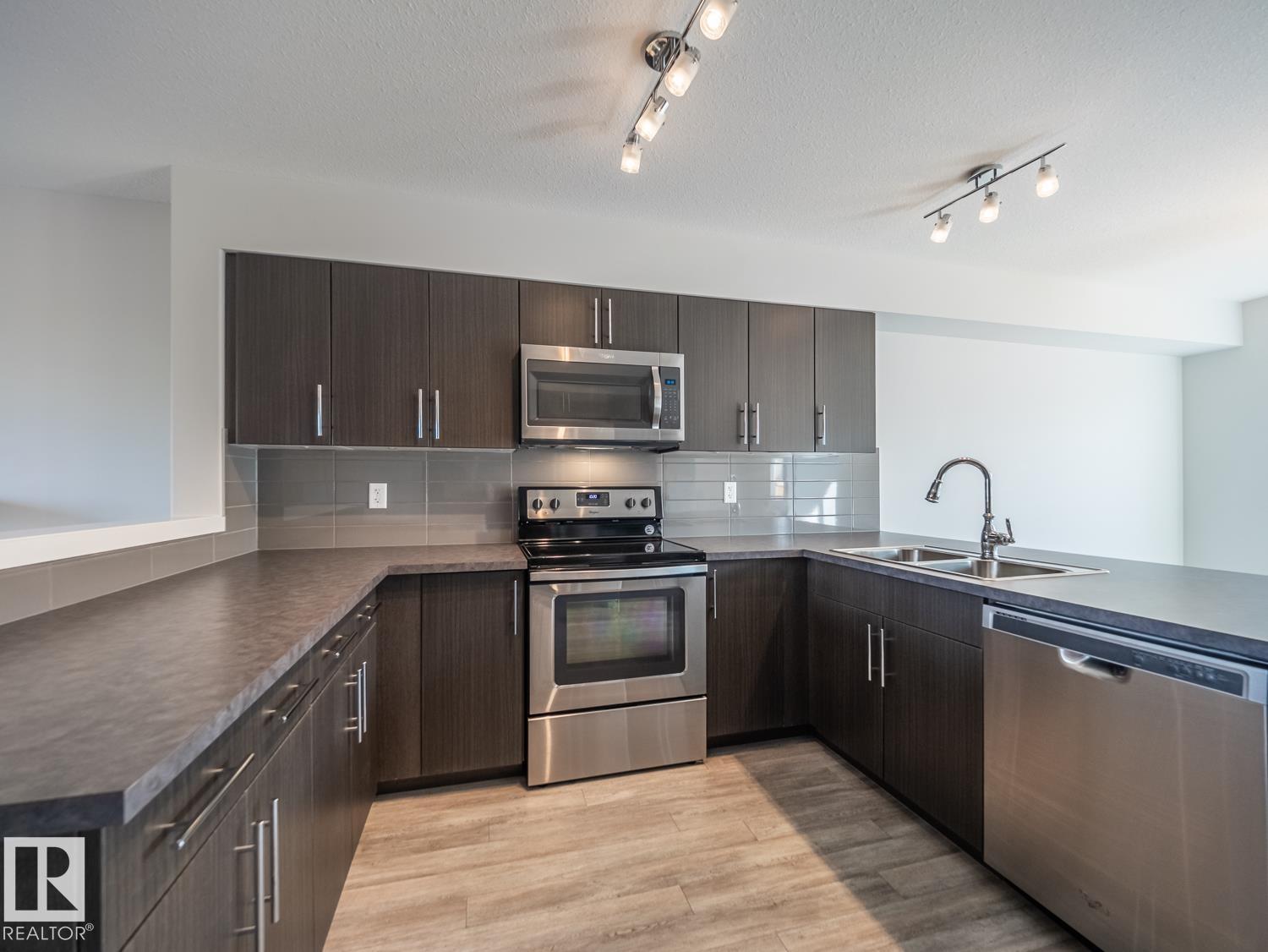 2211 16 AV NW - 13