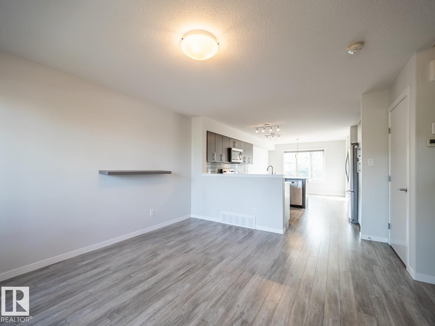 2211 16 AV NW - 10