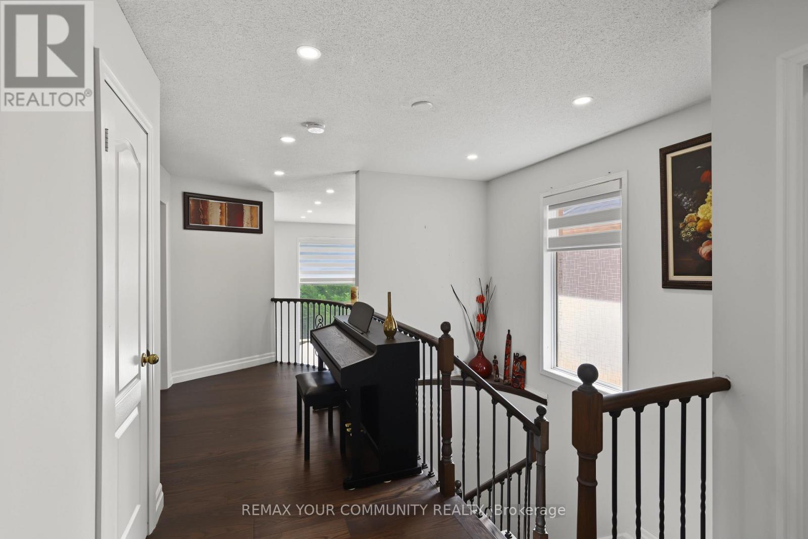 21 ENGLISH OAK DRIVE - 11