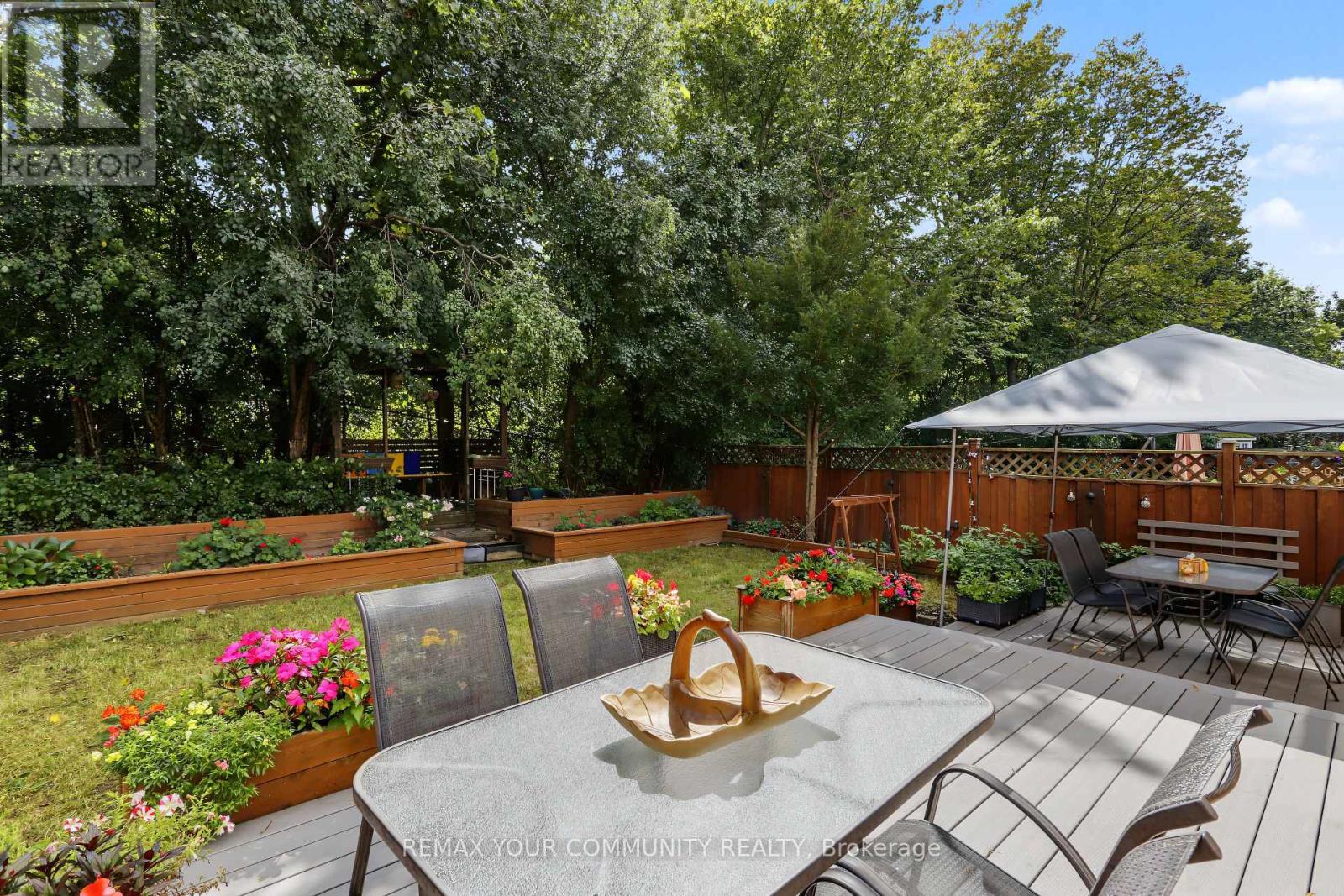 21 ENGLISH OAK DRIVE - 24